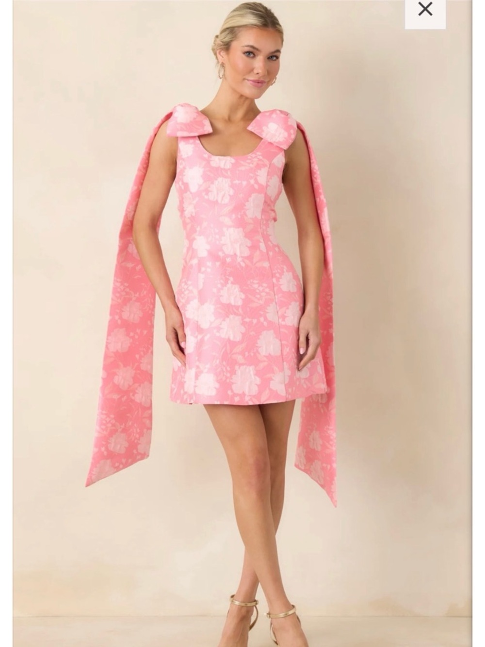 Gorgeous, unique, pink floral, jacquard bow sash dress
Wedding guest
Graduation